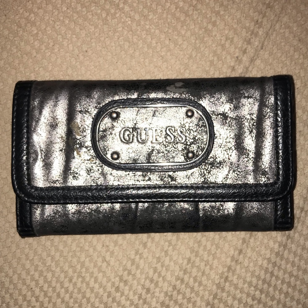 GUESS Wallet